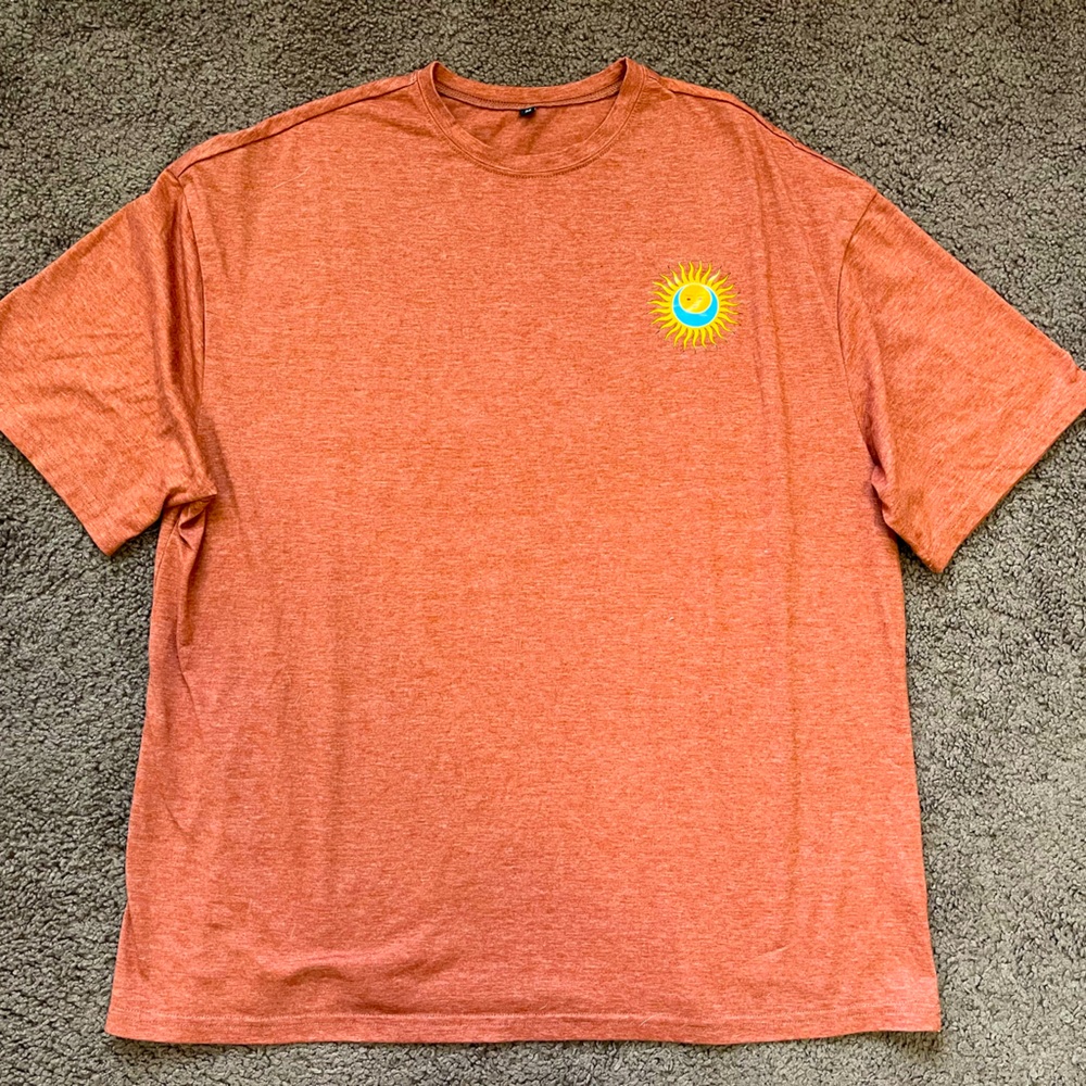 Woman’s oversized Tee